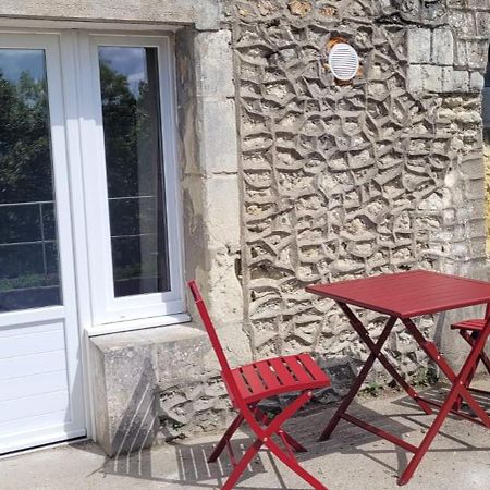 Le Cocon Troglodyte Apartment Saint-Etienne-de-Chigny ภายนอก รูปภาพ