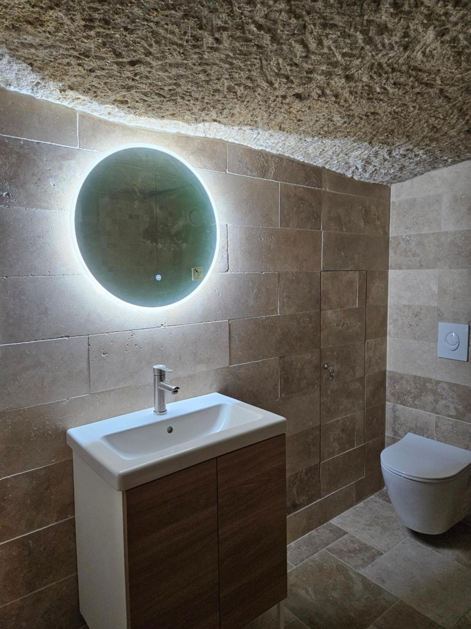 Le Cocon Troglodyte Apartment Saint-Etienne-de-Chigny ภายนอก รูปภาพ